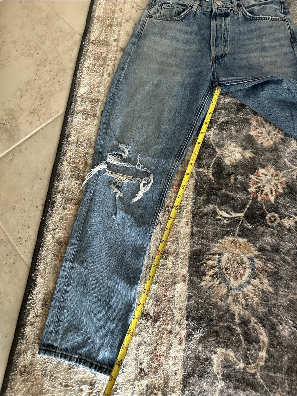 Agolde Riley Crop Jeans - Picture 2 of 5